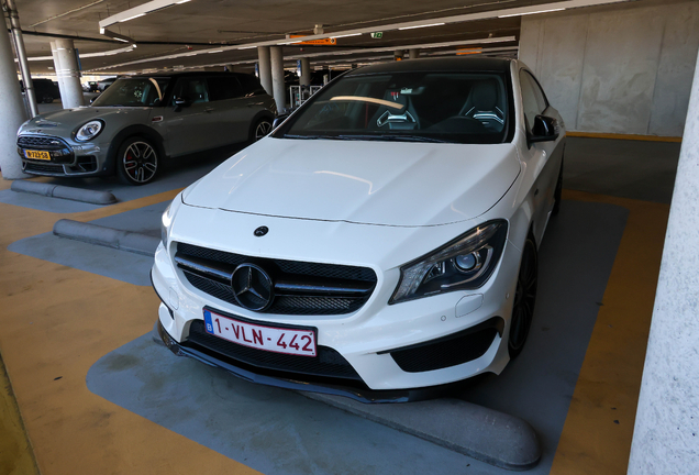 Mercedes-Benz CLA 45 AMG C117