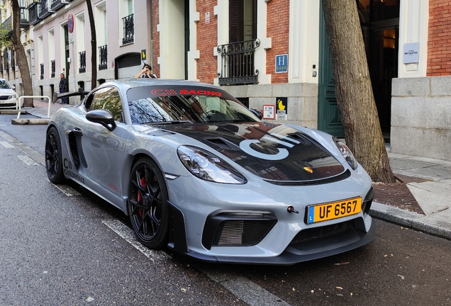 Porsche 718 Cayman GT4 RS Weissach Package
