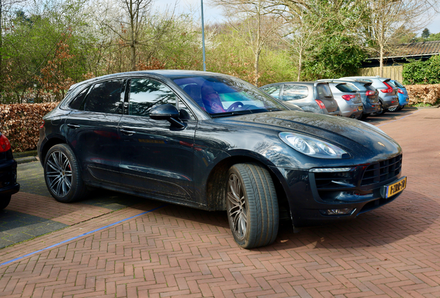 Porsche 95B Macan Turbo