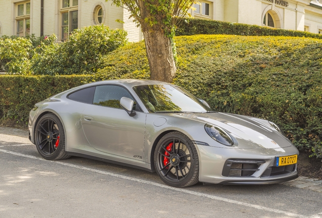 Porsche 992 Carrera GTS