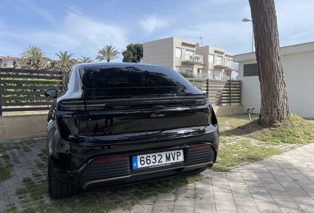 Porsche Macan EV Turbo