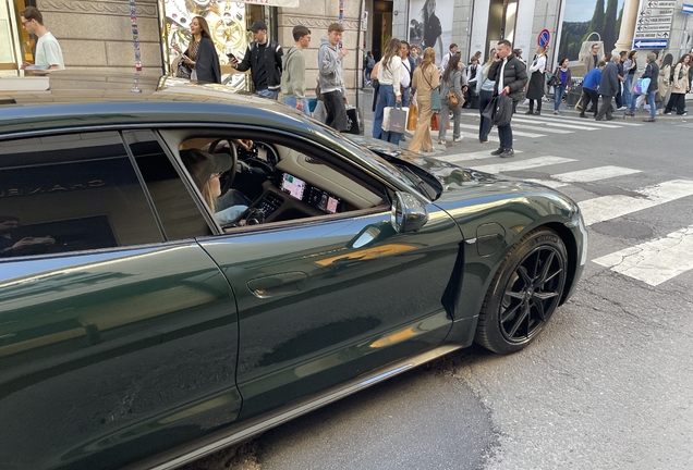 Porsche Taycan Turbo Cross Turismo