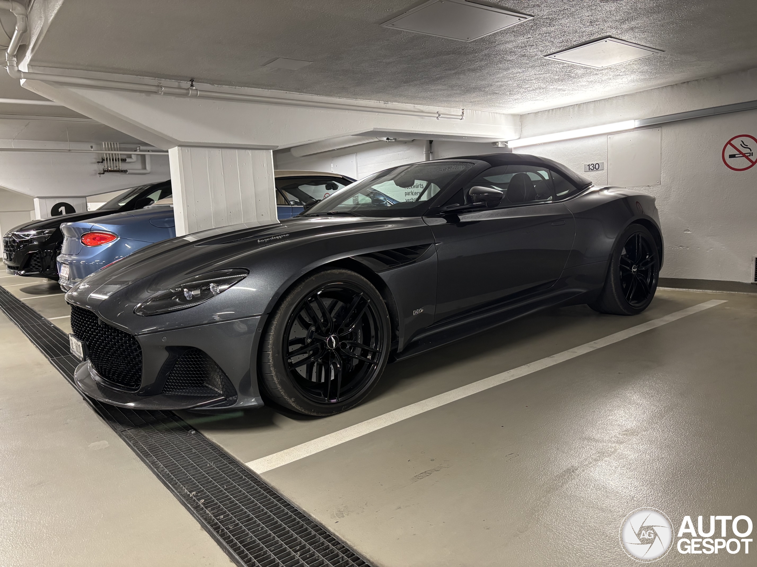 Aston Martin DBS Superleggera Volante