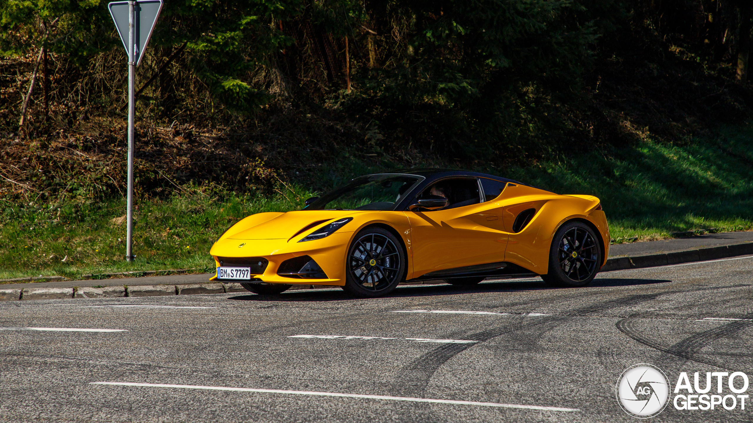 Lotus Emira V6 First Edition