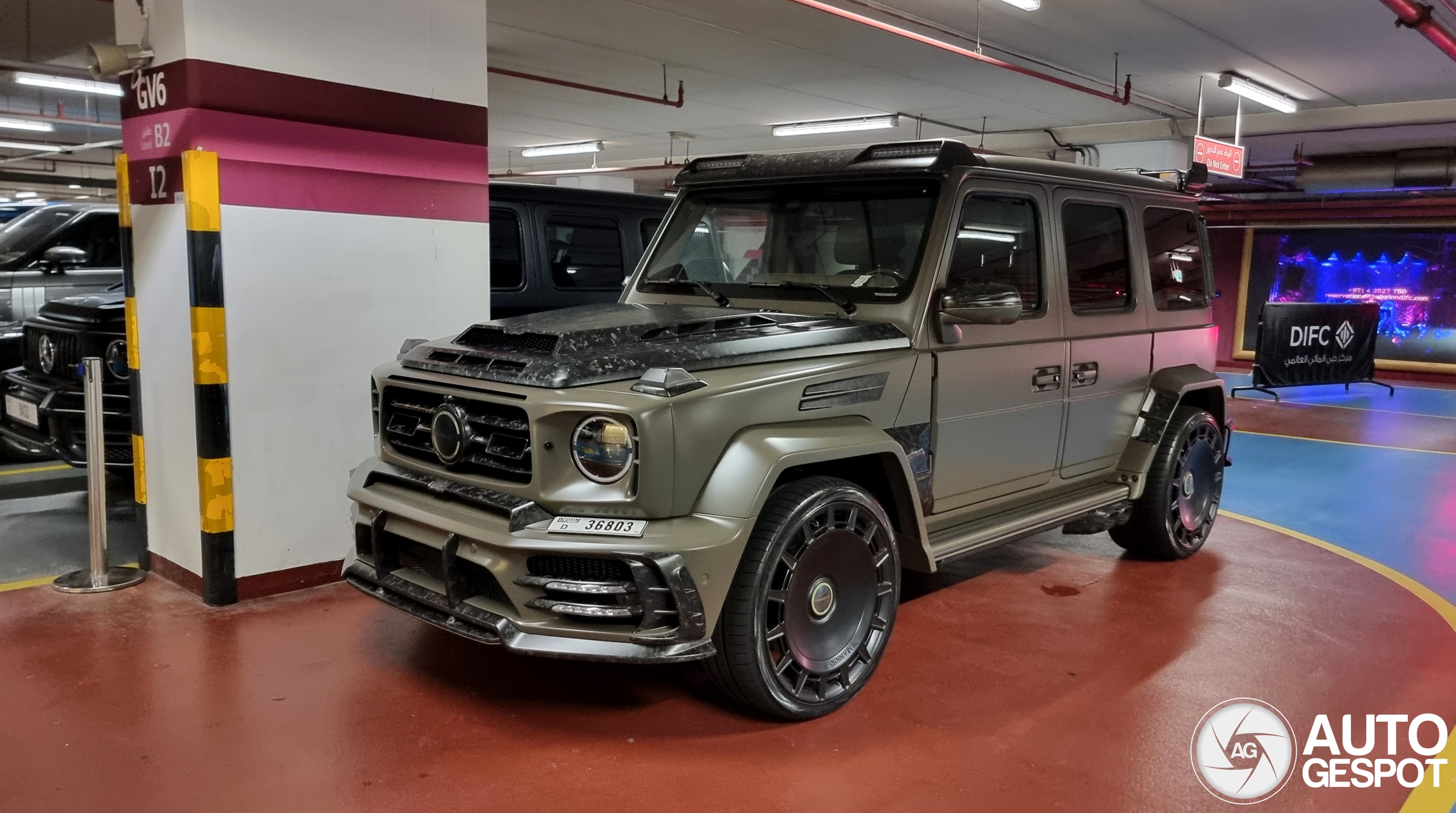 De wansmaak is geland in Dubai