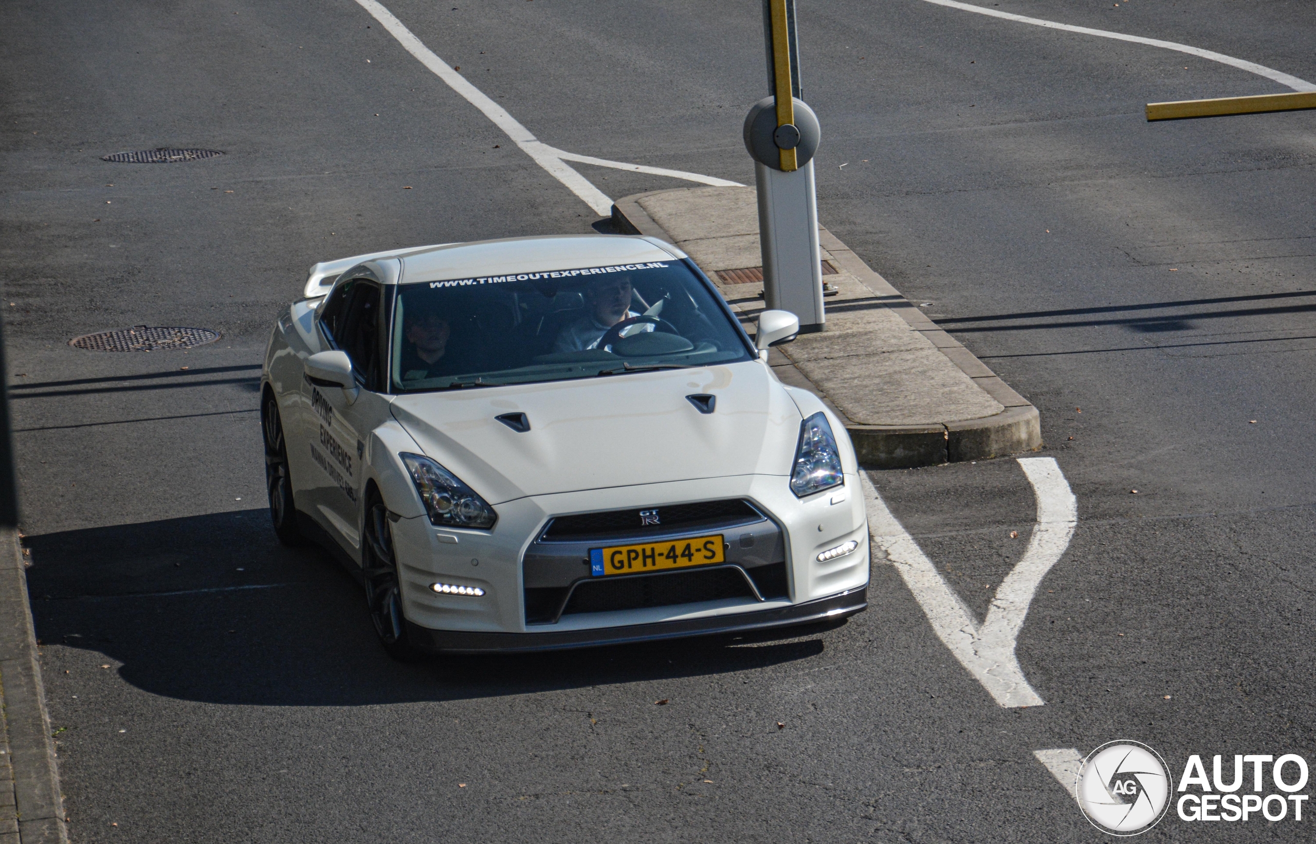 Nissan GT-R 2012