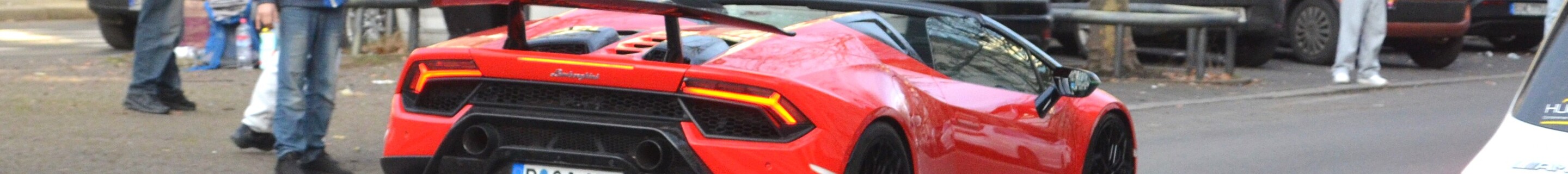 Lamborghini Huracán LP640-4 Performante Spyder