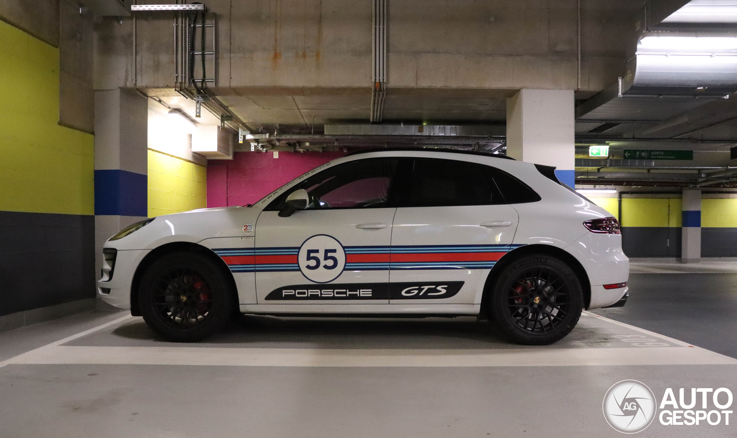 Porsche 95B Macan GTS
