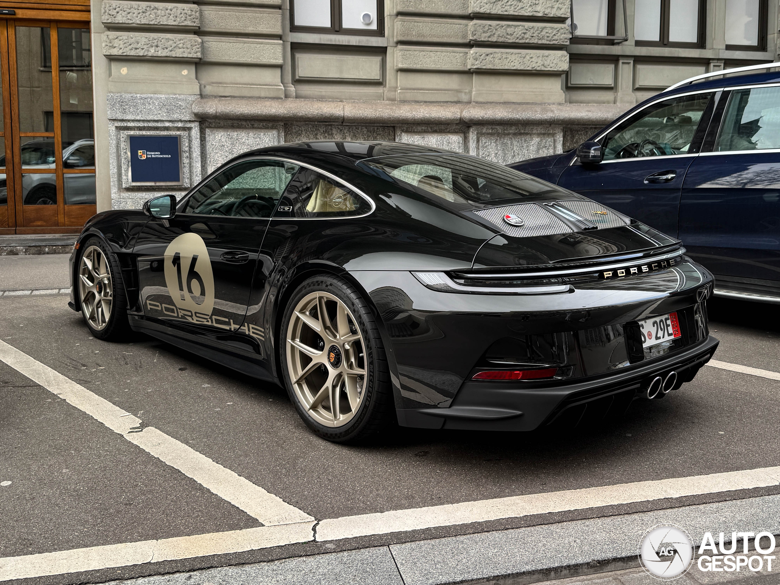 Sonderwunsch spotlight: The blacked-out 911 S/T with a taste for champagne