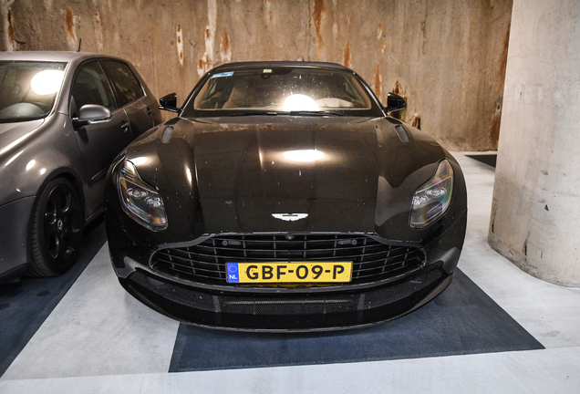 Aston Martin DB11 V8 Volante