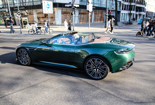 Aston Martin DB12 Volante