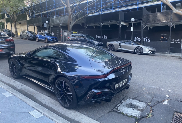 Aston Martin V8 Vantage 2018
