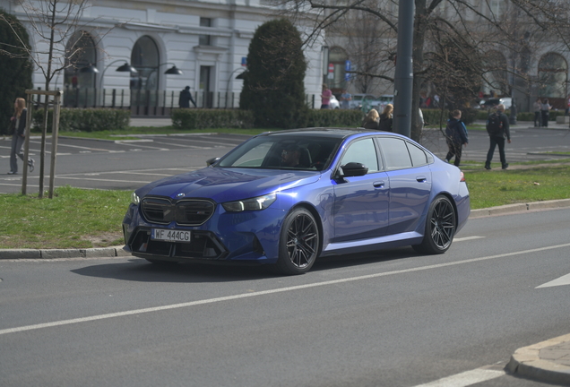 BMW M5 G90