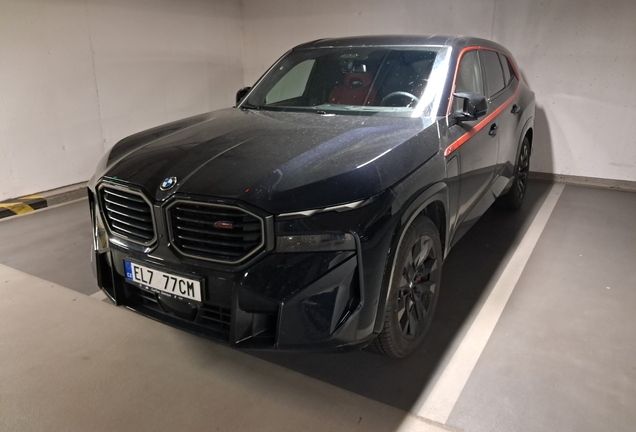 BMW XM G09 Label Red