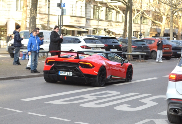 Lamborghini Huracán LP640-4 Performante Spyder