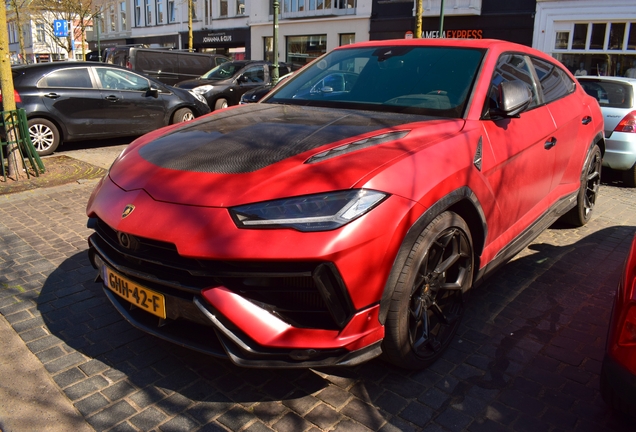 Lamborghini Urus Performante