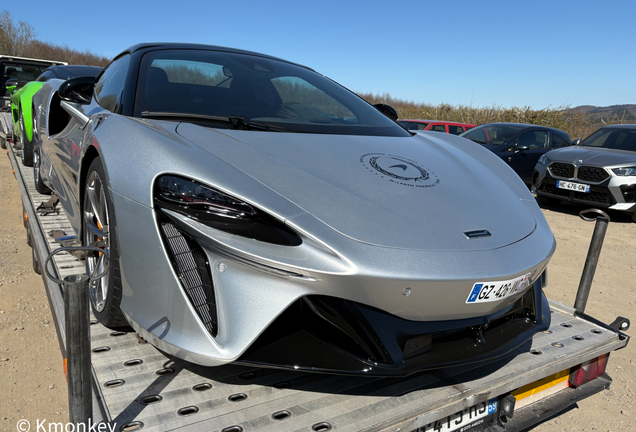 McLaren Artura Spider
