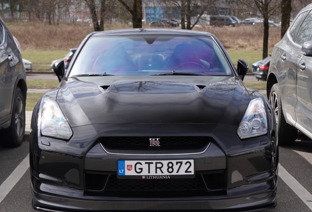 Nissan GT-R