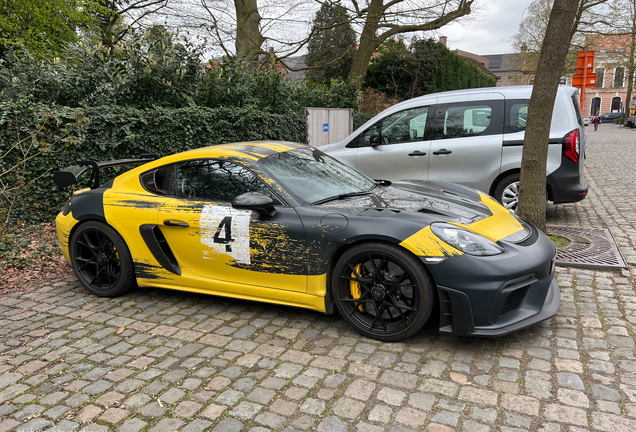 Porsche 718 Cayman GT4 RS Weissach Package