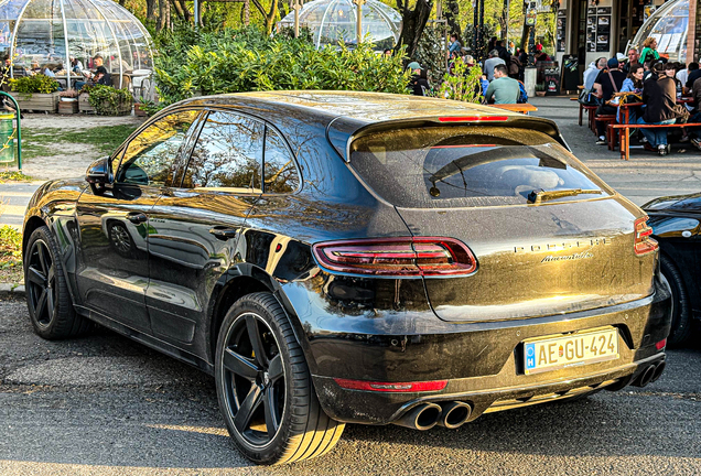 Porsche 95B Macan Turbo
