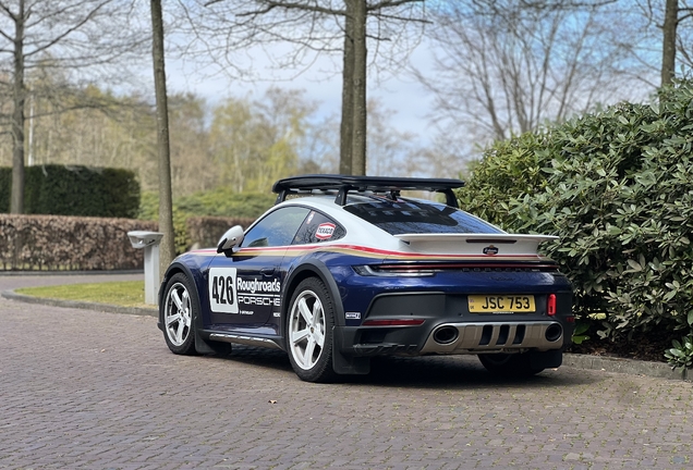 Porsche 992 Dakar