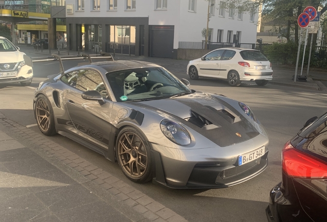 Porsche 992 GT3 RS Weissach Package
