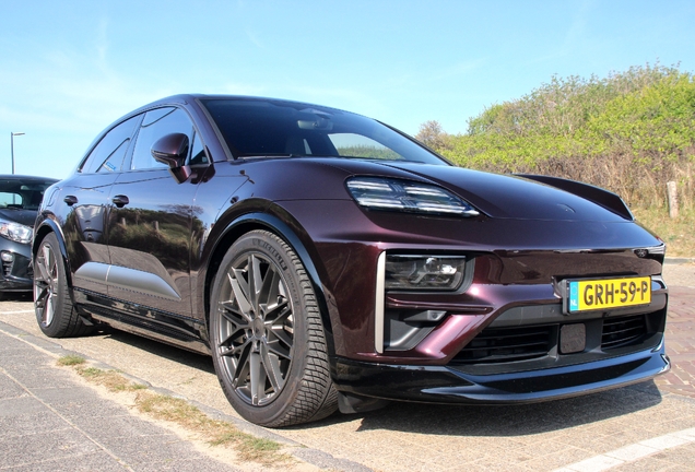 Porsche Macan EV Turbo