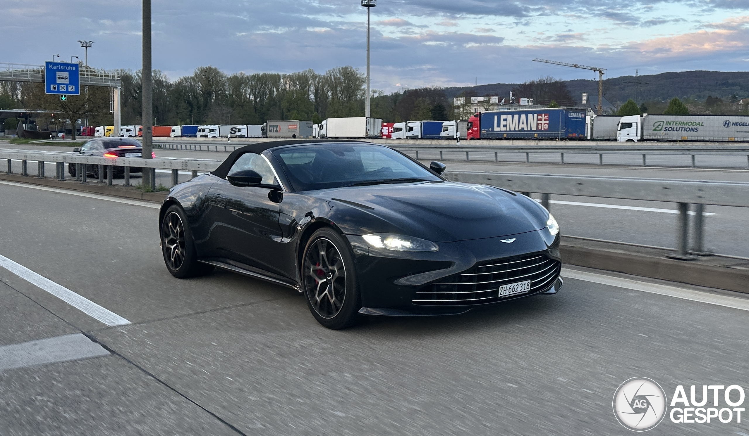 Aston Martin V8 Vantage Roadster 2020