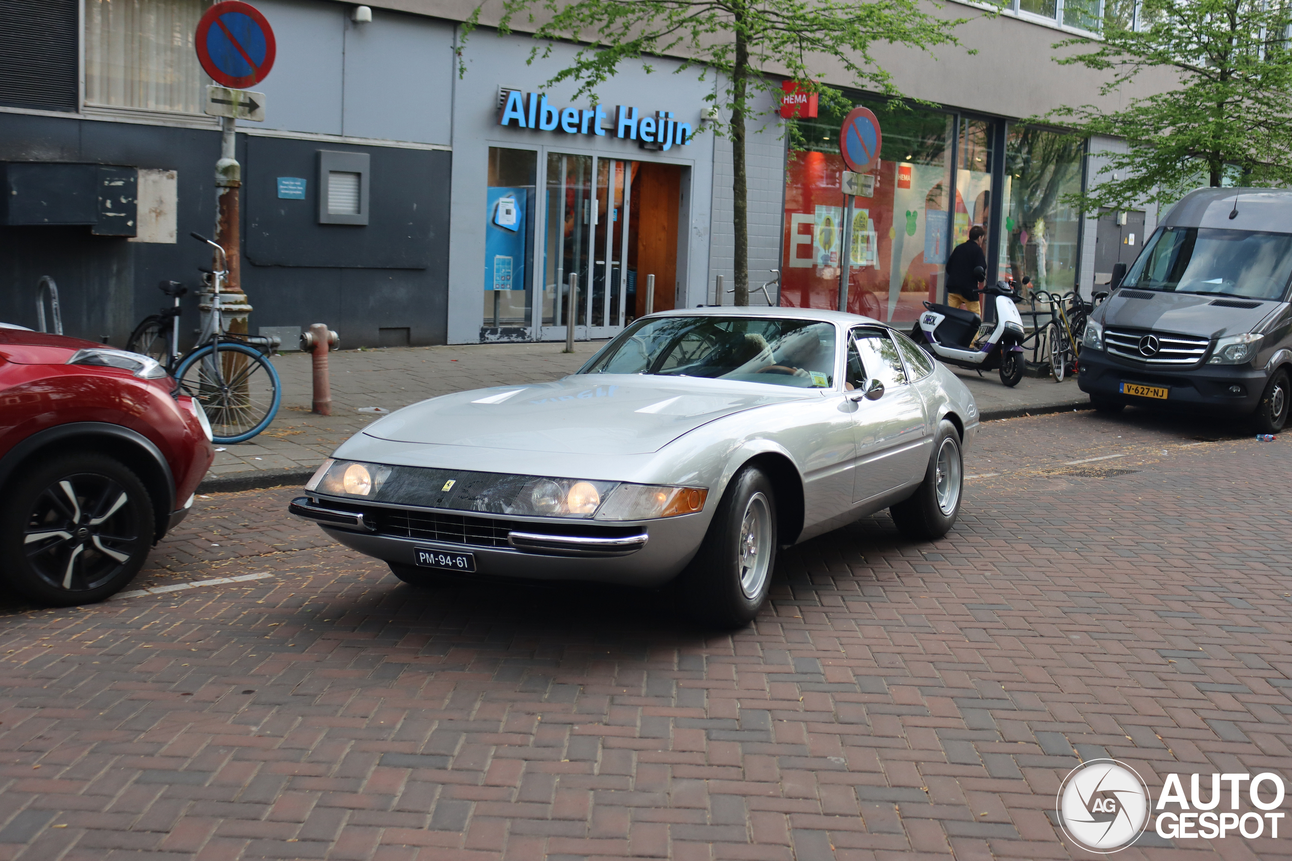 Ferrari 365 GTB/4 Daytona