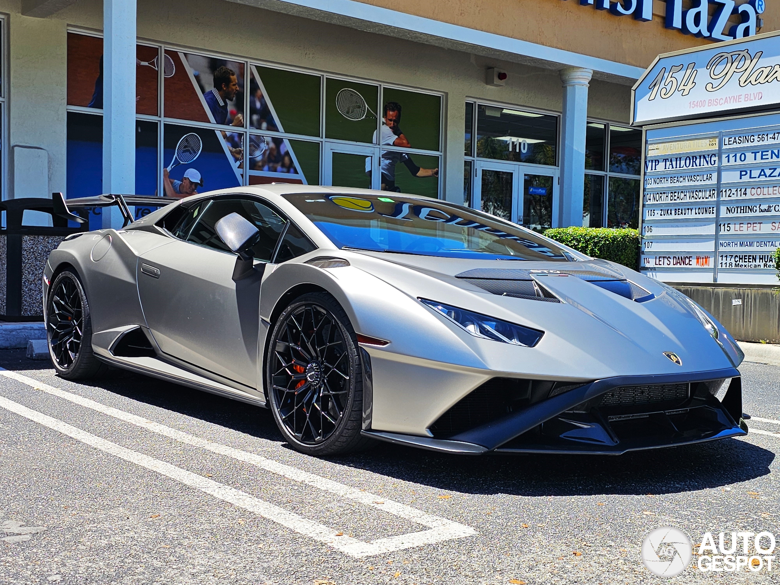 Lamborghini Huracán LP640-2 STO