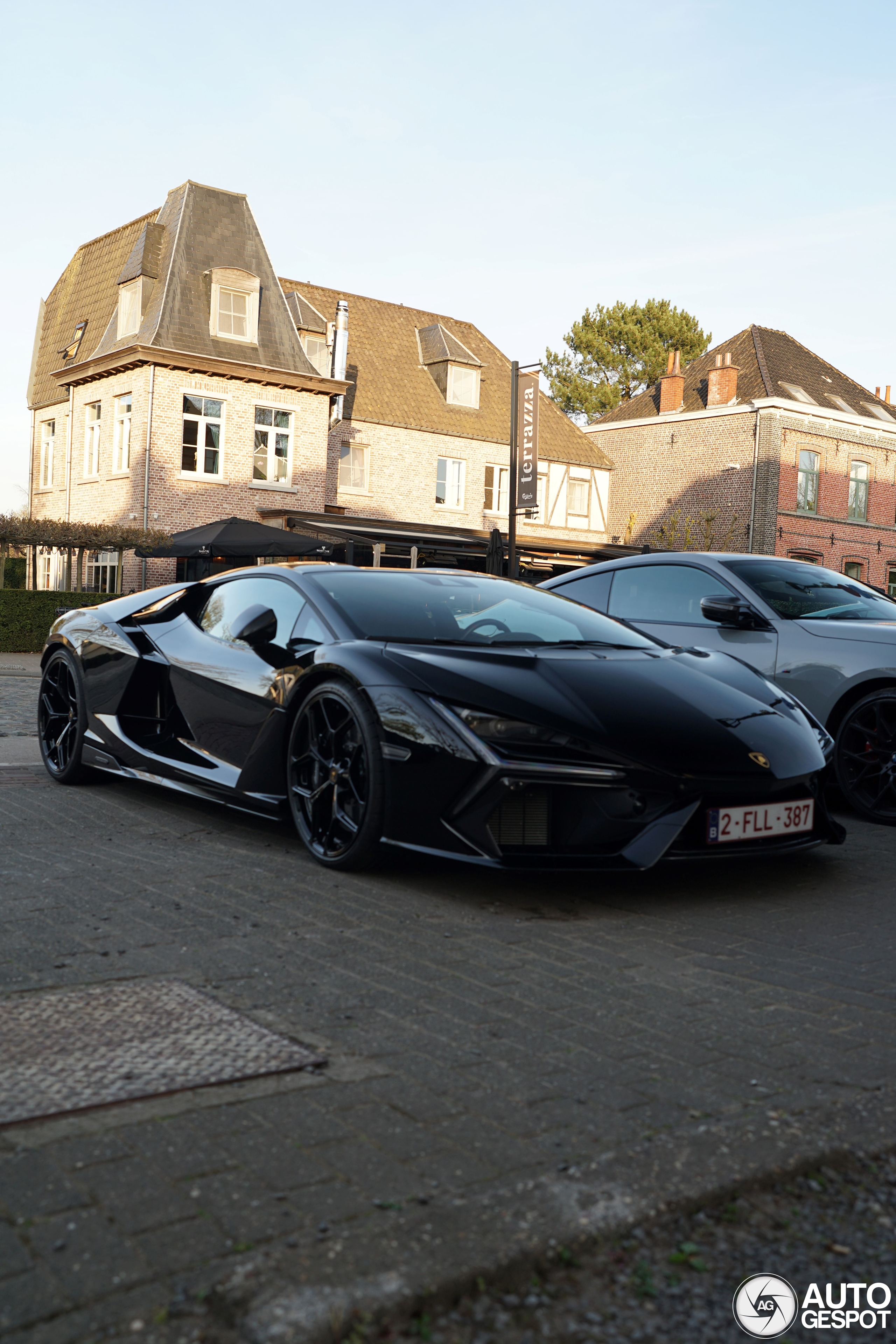 Lamborghini Revuelto