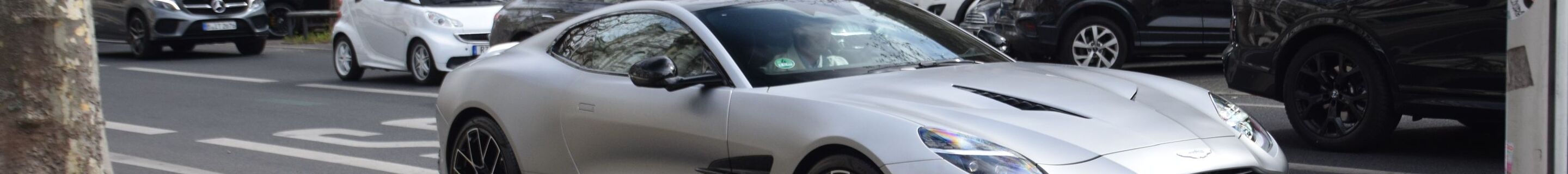 Aston Martin Vanquish 2025