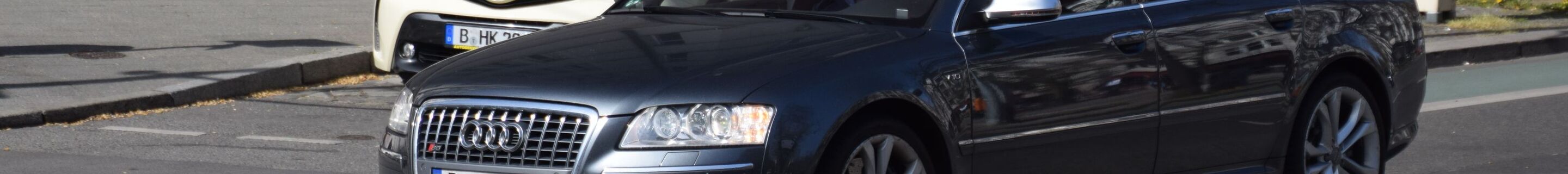Audi S8 D3