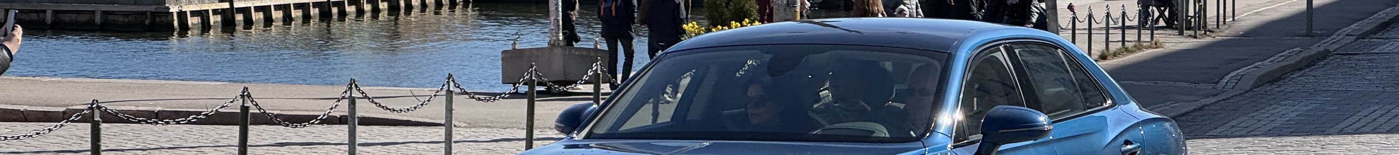 Bentley Flying Spur Hybrid