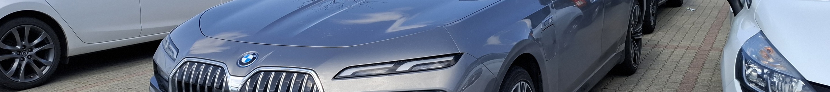 BMW M760e xDrive