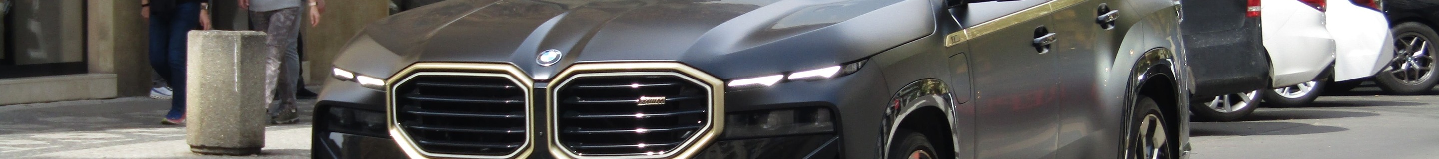 BMW XM G09