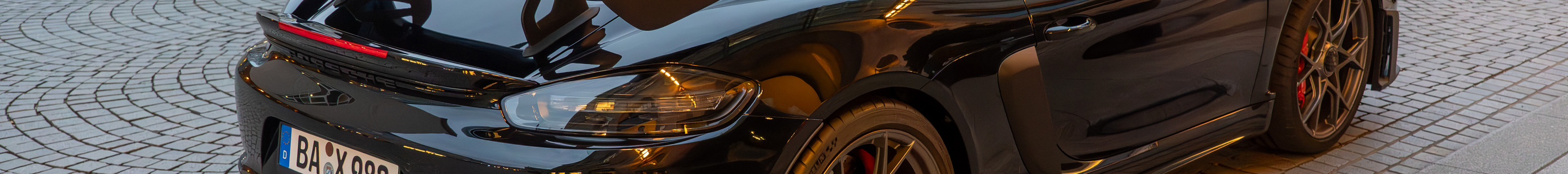 Porsche 718 Cayman GT4 RS