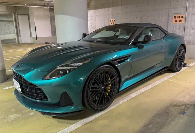 Aston Martin DB12 Volante