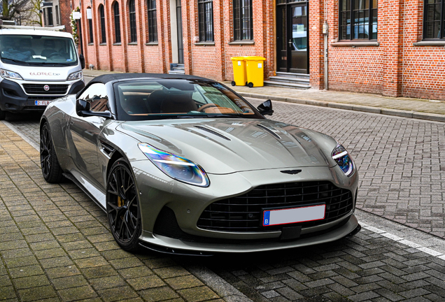 Aston Martin DB12 Volante