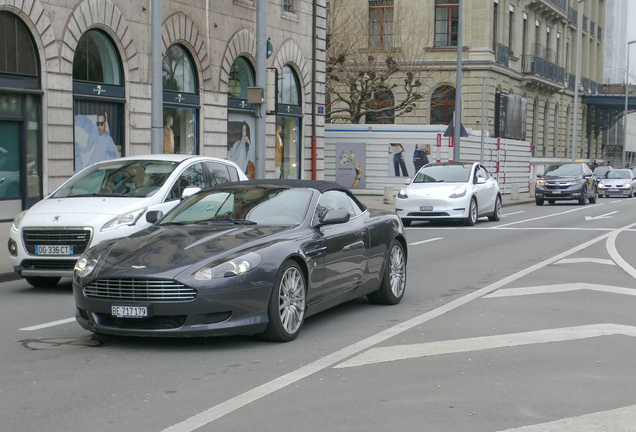 Aston Martin DB9 Volante