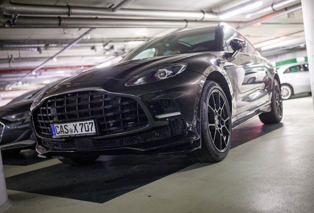 Aston Martin DBX707