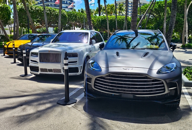Aston Martin DBX707