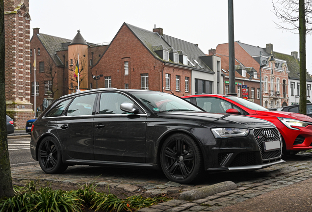 Audi RS4 Avant B8