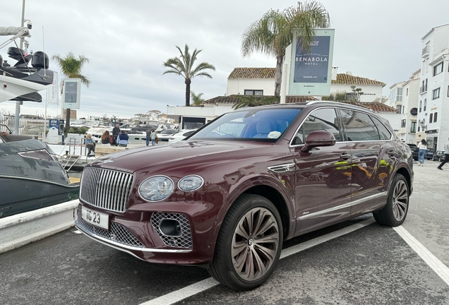 Bentley Bentayga Azure EWB Huntsman Edition