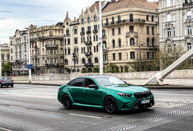 BMW M5 G90