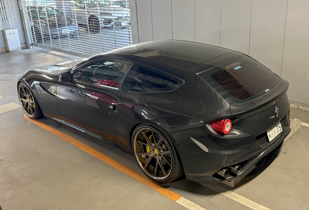 Ferrari FF