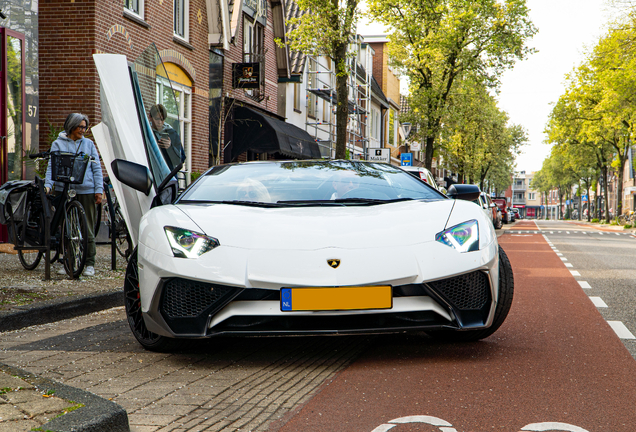 Lamborghini Aventador LP750-4 SuperVeloce Roadster