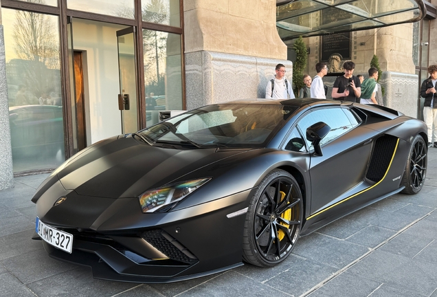 Lamborghini Aventador S LP740-4 Roadster