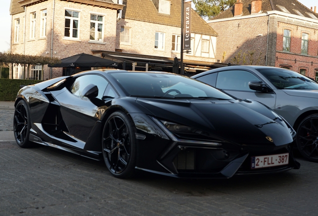 Lamborghini Revuelto