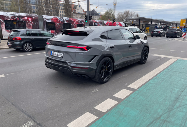 Lamborghini Urus Performante